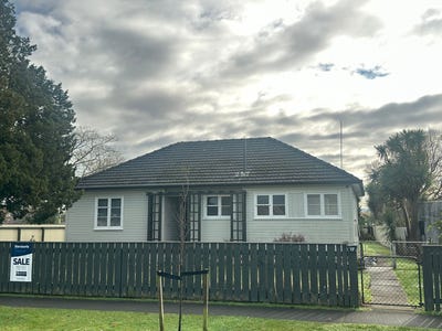 /international/nz/17-abbott-street-te-hapara-gisborne-380119830764/