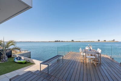 /international/nz/117-main-road-redcliffs-canterbury-380120024877/