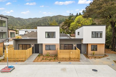 /international/nz/4-8-tawhai-street-stokes-valley-wellington-380119851573/