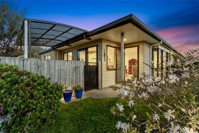 /international/nz/1-ashmore-park-road-carterton-wairarapa-380119874812/