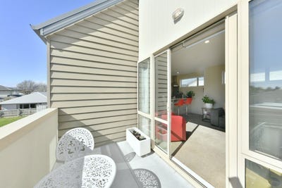 /international/nz/9-9-cameron-street-sydenham-canterbury-380119940909/