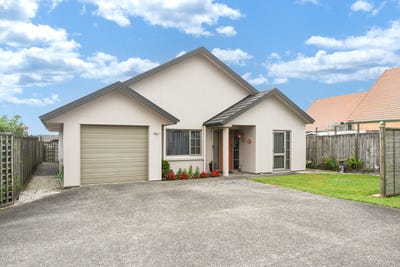 /international/nz/18-285-vaughan-road-owhata-bay-of-plenty-380119808807/