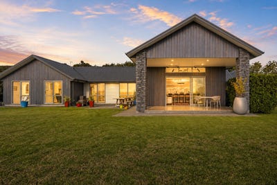 /international/nz/53-hauora-lane-waitoki-auckland-380119878885/