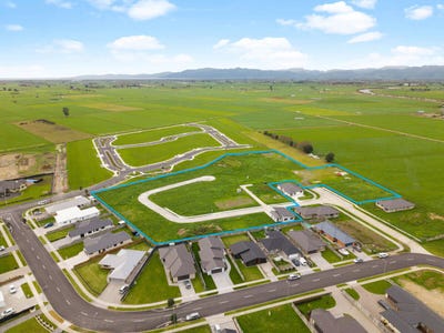 /international/nz/8-mcwatters-drive-ngatea-waikato-380119829297/