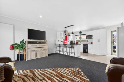 /international/nz/11c-school-road-tuakau-auckland-380119859899/