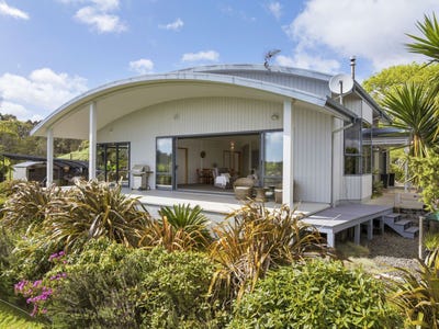 /international/nz/857b-upper-ohauiti-road-ohauiti-bay-of-plenty-380120035989/