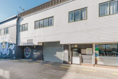 /international/nz/8-110-alexandra-street-hamilton-central-waikato-380119877672/