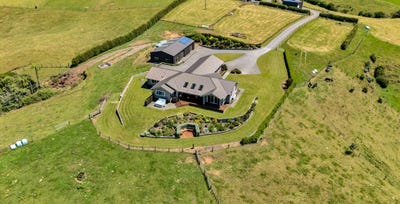 /international/nz/32b-bird-road-stratford-taranaki-380119837177/