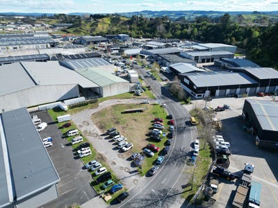 /international/nz/15-whakakake-street-tauriko-bay-of-plenty-380119935854/