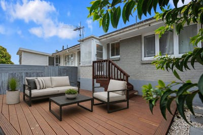 /international/nz/2-56a-taharoto-road-takapuna-auckland-380119861500/