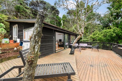 /international/nz/107-lone-kauri-road-karekare-auckland-380119940058/