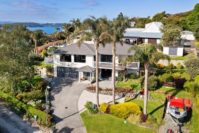 /international/nz/30-gerontius-lane-snells-beach-auckland-380119838443/
