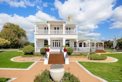 /international/nz/210-clifton-road-whitford-auckland-380119861836/