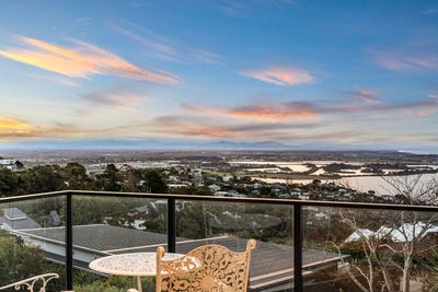 /international/nz/1-164-soleares-avenue-mount-pleasant-canterbury-380119837568/
