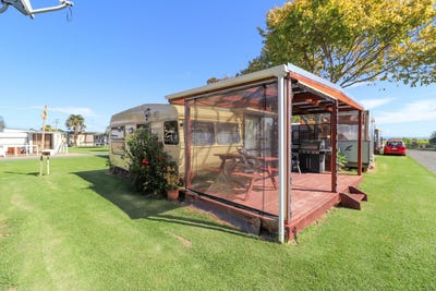 /international/nz/c15-473-thames-coast-road-thames-coromandel-380119832806/