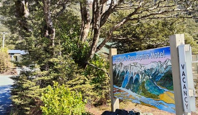 /international/nz/52-west-coast-road-arthur-s-pass-canterbury-380119938096/