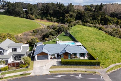 /international/nz/10-clifford-close-cambridge-waikato-380119942007/