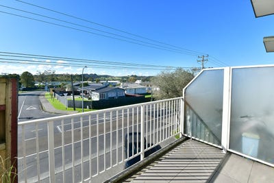 /international/nz/g-h-i-133-parkhurst-road-parakai-helensville-auckland-380119849143/