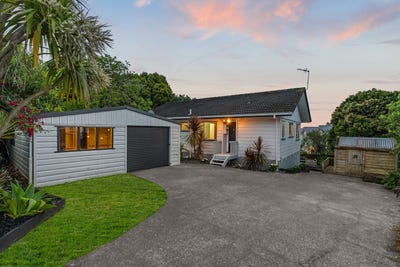 /international/nz/20a-royal-view-road-te-atatu-south-auckland-380119942080/
