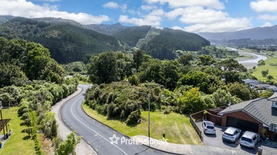 /international/nz/61-riverstone-drive-riverstone-terraces-wellington-380119830634/