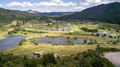 /international/nz/2-pinehurst-drive-pauanui-coromandel-380119865118/