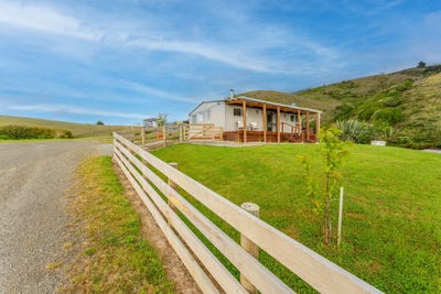 /international/nz/121-townsend-road-geraldine-canterbury-380119818283/