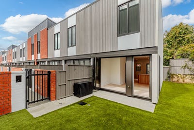 /international/nz/26-124-taylors-road-mount-albert-auckland-380119853885/