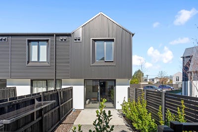 /international/nz/10-9-grove-road-addington-canterbury-380119872906/