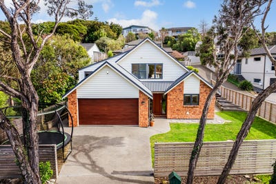 /international/nz/18b-latitude-close-whitby-wellington-380119873058/