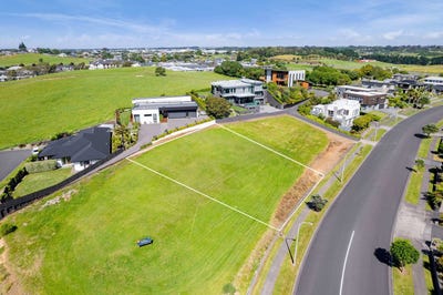/international/nz/20-links-drive-waiwhakaiho-taranaki-380119854399/
