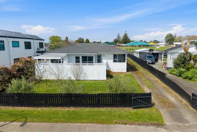 /international/nz/4-desford-place-mangere-auckland-380120077492/