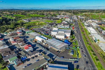 /international/nz/132-main-road-kumeu-auckland-380119828921/