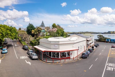 /international/nz/1-parnell-street-rawene-northland-380119817351/