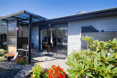 /international/nz/149a-beach-road-kaikoura-marlborough-380119853430/
