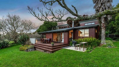 /international/nz/1755-ponga-road-hunua-auckland-380119940333/