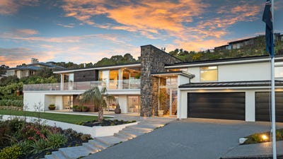 /international/nz/330-mt-pleasant-road-mount-pleasant-canterbury-380119963217/