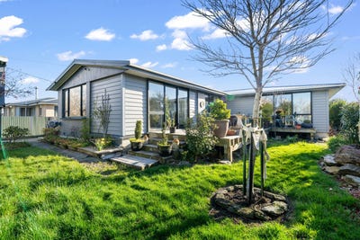 /international/nz/88-stobo-street-grasmere-southland-380120036507/