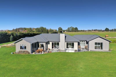 /international/nz/305-parsons-road-weston-otago-380119846722/