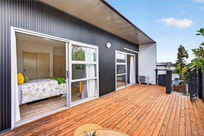 /international/nz/68b-colwill-road-massey-auckland-380119942247/