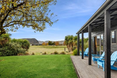 /international/nz/3-heritage-park-lane-wanaka-central-otago-lakes-district-380119820721/
