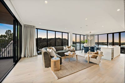 /international/nz/201-45-hudson-bay-road-hobsonville-auckland-380119847294/