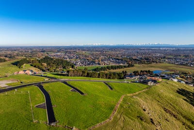 /international/nz/7-aschwell-road-kennedys-bush-canterbury-380119854209/