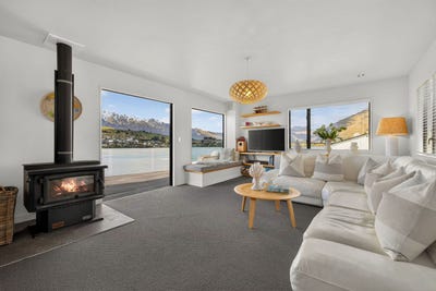 /international/nz/259-frankton-road-queenstown-central-central-otago-lakes-district-380120036341/