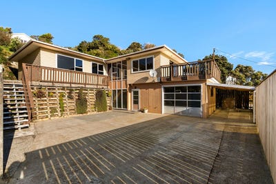 /international/nz/65-volga-street-island-bay-wellington-380119939471/