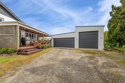 /international/nz/18-pembroke-road-stratford-taranaki-380119864465/