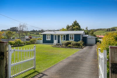 /international/nz/40-awaroa-road-helensville-auckland-380120078838/