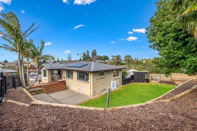 /international/nz/8-glenn-terrace-otumoetai-bay-of-plenty-380119875717/