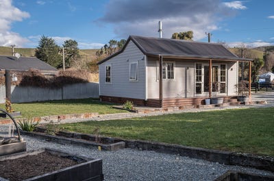 /international/nz/30-charles-street-pleasant-point-canterbury-380119843662/