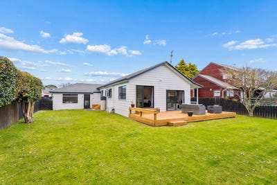 /international/nz/26-redlands-grove-swanson-auckland-380119941649/