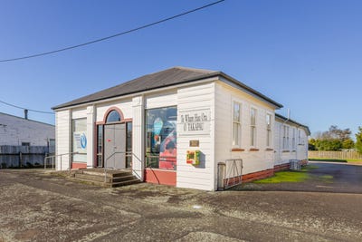/international/nz/60-charlotte-street-takapau-hawkes-bay-380119847582/